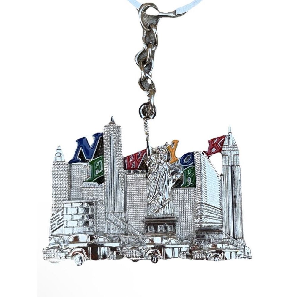 New York City Big Apple Skyline Metal Key Chain/Bag Charm New Broadway
